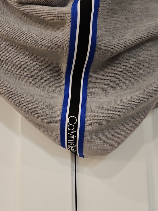 NWT Calvin Klein Gray Infinity Scarf with Blue Accent - Picture 6 of 12
